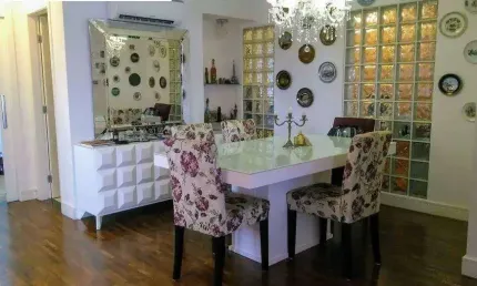 Excelente apartamento, 3 dorm, sendo 1 suíte, 2 vagas e 140m.