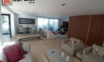 Excelente Casa Totalmente Reformada, 3 Dor, Sendo 4 Suítes, 4 Vagas, 400M