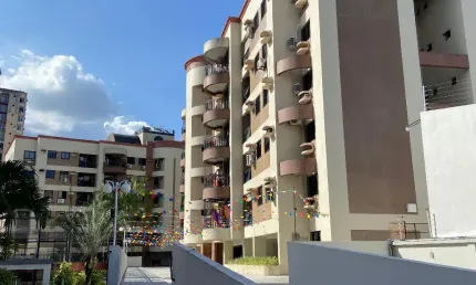 Apartamento com 3 quartos para alugar na Avenida Governador José Malcher, 1, Nazaré, Belém