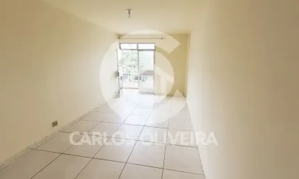 Amplo Apartamento de 2 quartos com Dependência 70m² Bairro Piedade RJ