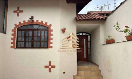 Vende sobrado com 3 dormitórios no Parque Renato Maia