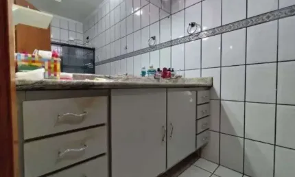 Sobrado com 4 dormitórios à venda, 223 m² por R$ 700.000 - Parque dos Bandeirantes - Ribeirão Preto/SP