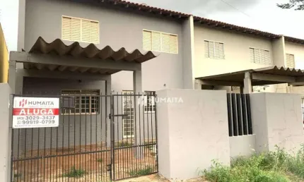 Sobrado com 3 dormitórios para alugar, 120 m² por R$ 1.500,00/mês - Jardim Tókio - Londrina/PR