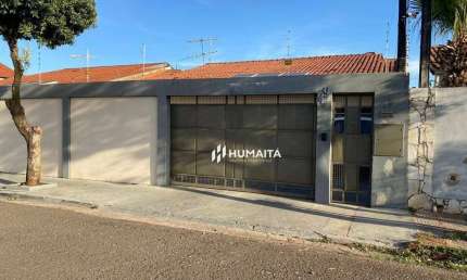 Casa à venda com 3 dormitórios, piscina e churrasqueira, por R$ 750.000 - Pinheiros - Londrina/PR