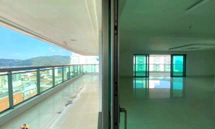Apartamento de Luxo em Santos-SP na Ponta da Praia  4 quartos, 4 suítes, 3 salas, 6 banheiros, 4 vagas de garagem  488m²  Residencial Golden Palace