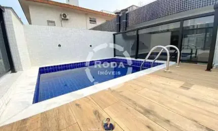**Espetacular Casa de 3 Quartos e 3 Suítes no Embaré, Santos-SP  287m²  3 Salas  5 Banheiros  2 Vagas**