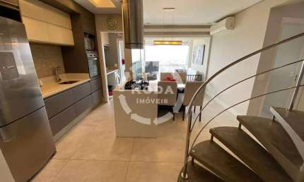 Cobertura à venda no Boqueirão, Santos-SP: 2 quartos, 1 suíte, 2 salas, 3 banheiros, 1 vaga, 140m². Venha conferir!