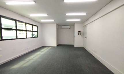 Imperdível: Sala Comercial para Locação em Santos-SP, Aparecida - 1 Sala, 1 Banheiro, 1 Vaga de Garagem, 55m² de Área