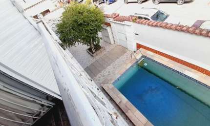 Imperdível: Casa à venda na Vila Belmiro em Santos-SP, com 4 quartos, 3 suítes, 3 salas e 340m² de área!