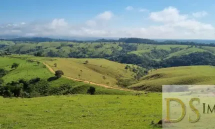 FAZENDA A VENDA EM CAPÃO BONITO-SP, COM ÁREA TOTAL DE 162 ALQUEIRES, CONTENDO CASA SEDE, CASA DE CASEIRO E GALPÃO PARA IMPLEMENTOS