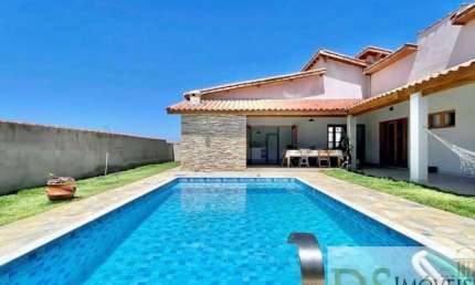 Casa à venda no Condomínio Bothânica Itu, possui 4 suítes, sendo 1 com closet e hidromassagem, quintal com área gourmet e piscina