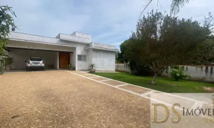 Chácara com 1000 m² no condomínio santa inês com casa principal com 3 suítes com edícula simples no fundo