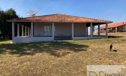 FAZENDA A VENDA NA REGIÃO DE SOROCABA-SP, COM 87 ALQUEIRES, SENDO 75 EM PASTO, BOA TOPOGRAFIA E SOLO MISTO