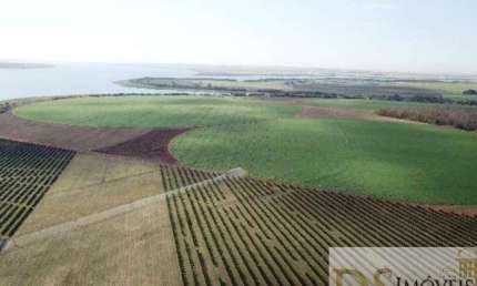 FAZENDA DE LARANJA A VENDA NA REGIÃO DE VOTUPORANGA-SP, COM ÁREA TOTAL DE 65,42 ALQUEIRES, TOPOGRAFIA PLANA, RICA EM ÁGUA E COM BENFEITORIAS