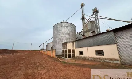 Fazenda de 690 alqueires à venda em Itaberá-SP: Terra roxa, irrigação, estrutura completa!