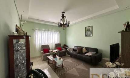 OPORTUNIDADE ÚNICA! Sobrado com 4 quartos no Parque Residencial Mayard, Itu/SP - 207,56m² - Agende sua visita hoje!