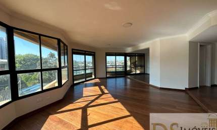 Apartamento com 4 quartos para alugar na Rua Doutor Custódio Pinto Sampaio Neto, 32, Jardim Corazza, Itu, 540 m2 por R$ 8.000