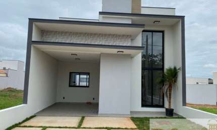 Casa em condomínio fechado com 3 quartos à venda na Rua Estado de Minas Gerais, 811, Village Moutonnée, Salto por R$ 700.000