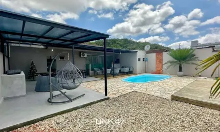 Casa para venda em joinville, costa e silva, 3 dormitórios, 2 suítes, 4 banheiros