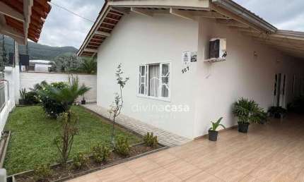 Casa com 3 dormitórios à venda, 174 m² por R$ 1.280.000,00 - Vila Lalau - Jaraguá do Sul/SC