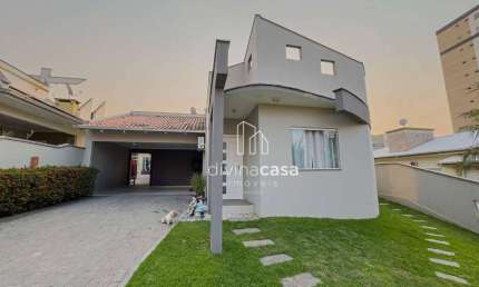 Casa com 3 dormitórios à venda, 151 m² por R$ 1.100.000,00 - Vila Lenzi - Jaraguá do Sul/SC