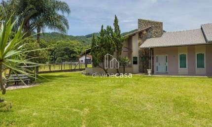 Casa com 4 dormitórios à venda, 340 m² por R$ 2.200.000,00 - João Pessoa - Jaraguá do Sul/SC