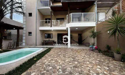 Sobrado com 3 dormitórios à venda, 217 m² por R$ 560.000,00 - Continental - Taubaté/SP