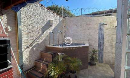 Sobrado com 3 dormitórios à venda, 140 m² por R$ 640.000,00 - Centro - Taubaté/SP