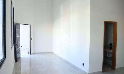 Casa Térrea com 3 Suítes, Hidromassagem e Área Gourmet – Acabamento de Alto Padrão em Condomínio Fechado