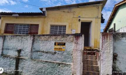 Casa com 3 quartos para alugar na Rua Monlevade, Vila Romano, São Paulo