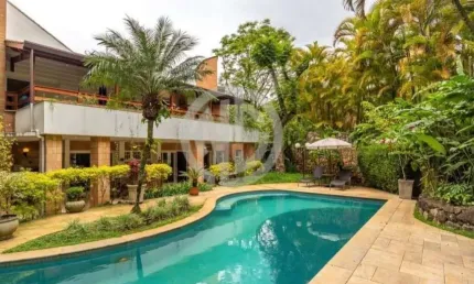 Casa em Condomínio em Jardim Cordeiro, São Paulo/SP