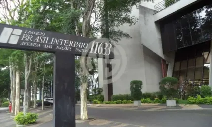Casa comercial para alugar na Avenida das Nações Unidas, Itaim Bibi, São Paulo