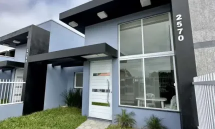 G30 Geminada de alto padrão com piscina no centro de Imbé
