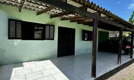 C434 Imóvel com piscina em avenida, bem localizado/Imbé