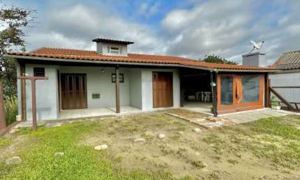 C132 Linda casa em Mariluz próximo ao comércio/Imbé