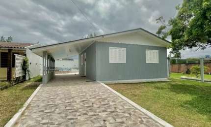 C509 Casa com piscina e quiosque próximo ao mar/Imbé