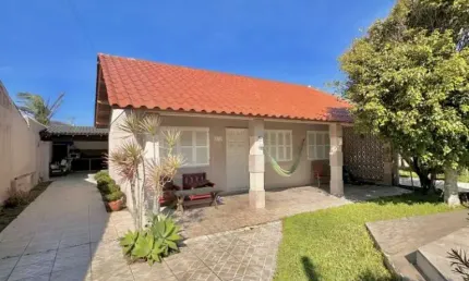 Cms3 imóvel com 05 dormitórios e piscina, próximo ao mar!