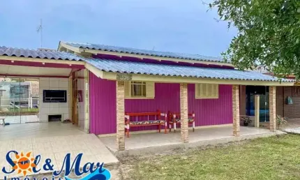 C327 Linda casa mista,  à venda, em região de moradores/Imbé