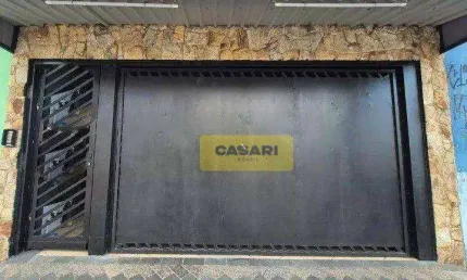 Casa para alugar com 90m², 3 quartos e sem vaga de garagem.