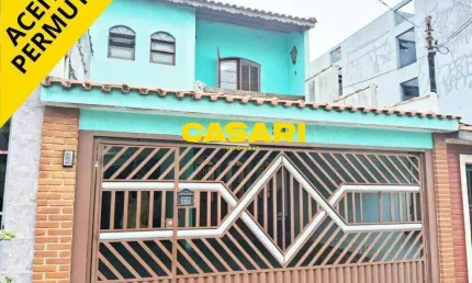 Sobrado à Venda com 3 Dormitórios, Suíte Master com Hidromassagem e Churrasqueira - Bairro Assunção