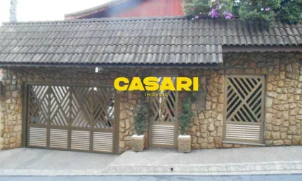 Sobrado 4 Dormitórios com Piscina e Churrasqueira no Centro de São Bernardo do Campo – 234 m²