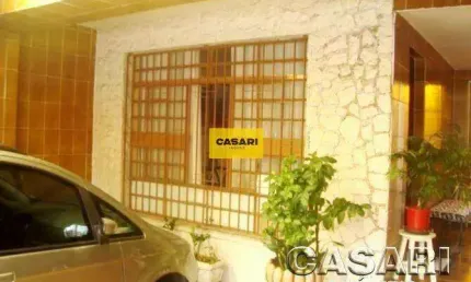Sobrado com 3 dormitórios (1 suíte) e 2 vagas cobertas à venda – excelente localização