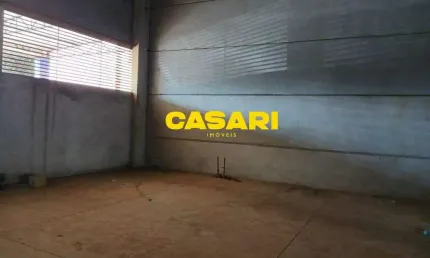 Galpão para locação no centro – terreno de 800 m² com 400 m² construídos