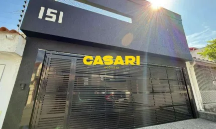 Sobrado Moderno e Reformado com 2 Dormitórios, Piscina e Área Gourmet – 190m²