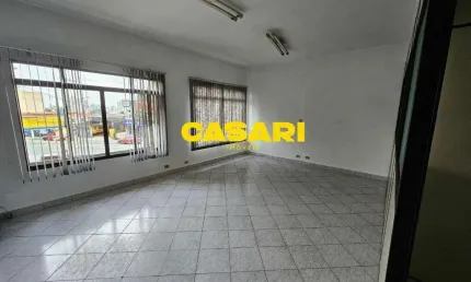 Sala comercial com 90 m² e 4 ambientes divididos – ótima localização