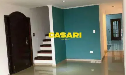 Sobrado com 3 dormitórios à venda, 220 m² - Ferrazópolis - São Bernardo do Campo/SPSobrado com 3 dormitórios, sala 2 ambientes, cozinha, área de servi