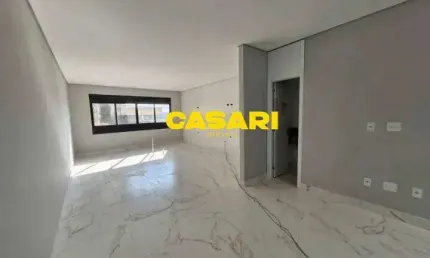 Sobrado à venda com 3 suítes e 3 vagas – 180 m² no Santo Antônio, São Caetano