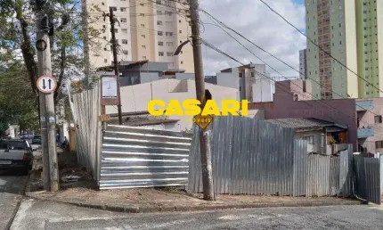 Sobrado novo com 2 suítes e 5 vagas à venda no bairro valparaíso – entrega em dezembro de 2023