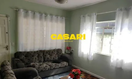 Casa com Edícula à Venda na Vila Linda, Santo André – 2 Dormitórios, 7 Vagas e Churrasqueira