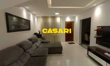 Lindo sobrado com 3 dormitórios e acabamento premium – ótima localização